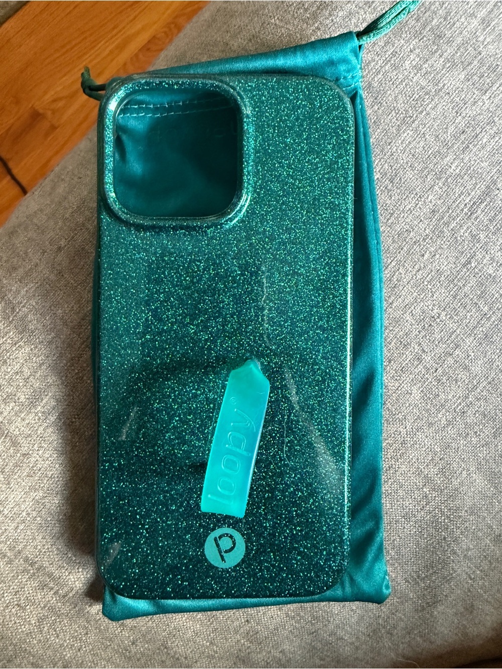 Emerald Glitter Loopy iPhone 16 ProMax Case